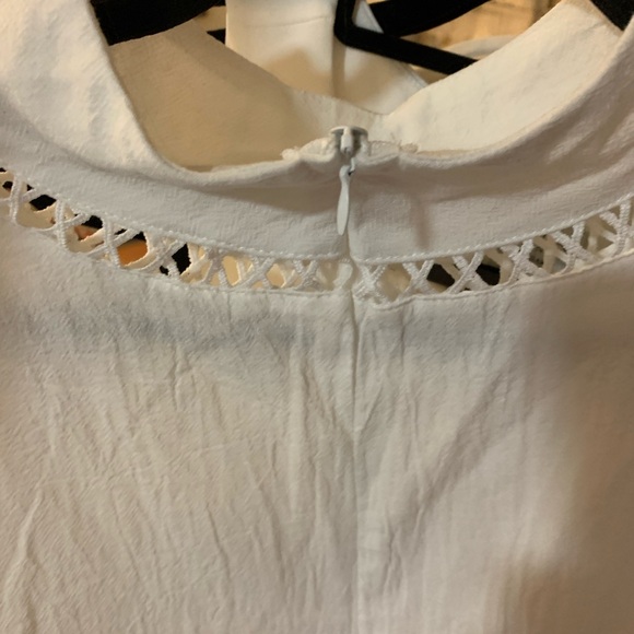 Handmade Posh Linen Blouse - Picture 5 of 7